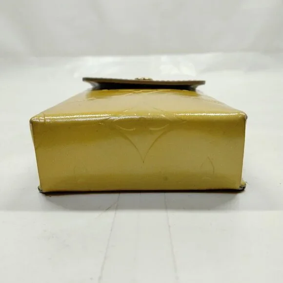 Vintage Louis Vuitton LV Crossbody Walker bag Yellow Vernis - Picture 11 of 12
